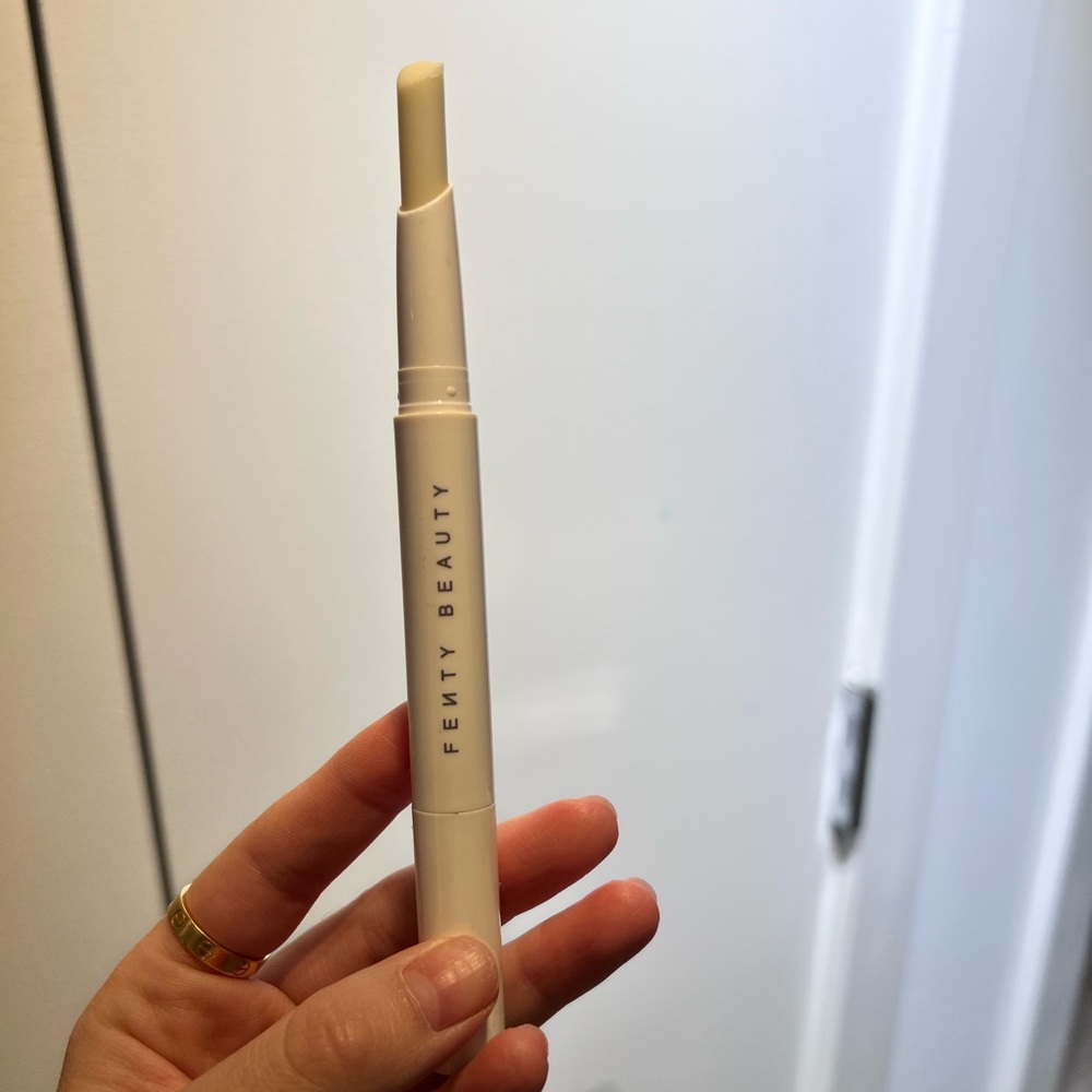 Fenty beauty eyebrow wax stick